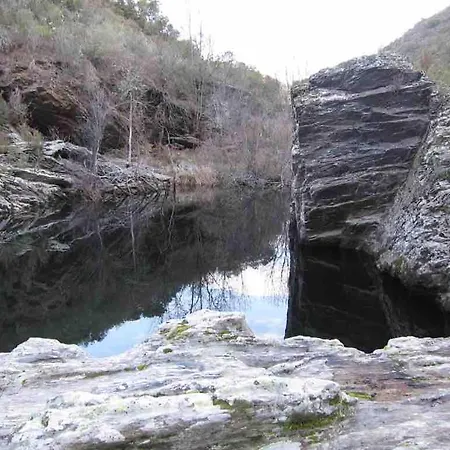 Semesterbostad Casas Na Montanha Vistas Fantasticas Com Piscina *