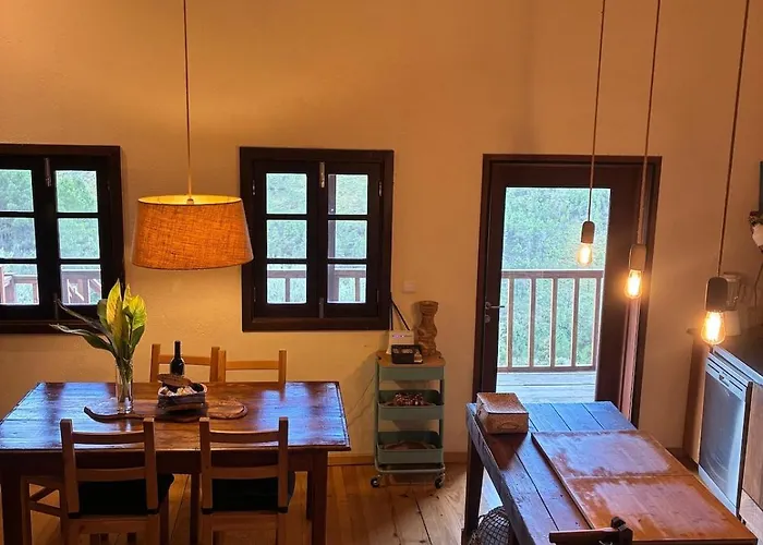 Casas Na Montanha Vistas Fantasticas Com Piscina Vinhais